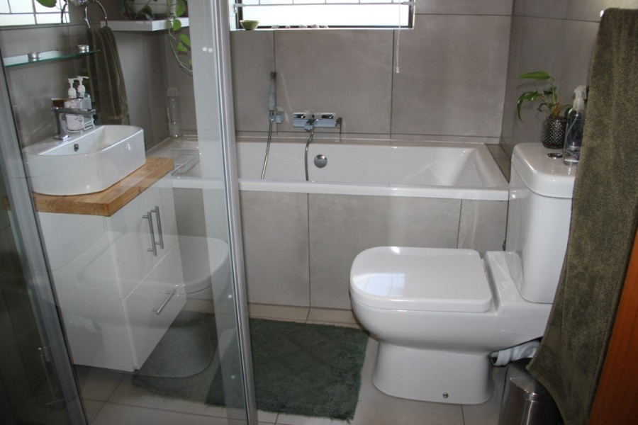 3 Bedroom Property for Sale in Bizweni Western Cape